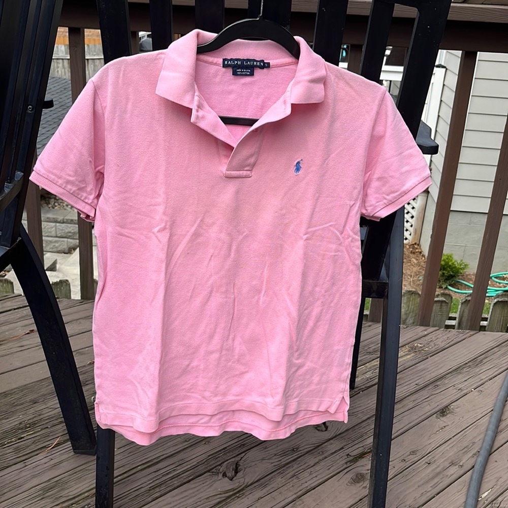 Polo shirt.  Regular fit. Light pink. Size small
